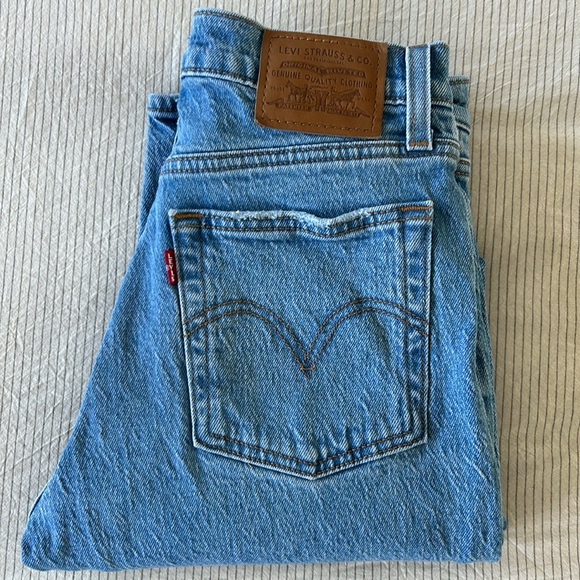 Levi’s Wedgie Icon Fit Jeans - in Jazz Devoted. Size 25 - Picture 10 of 12